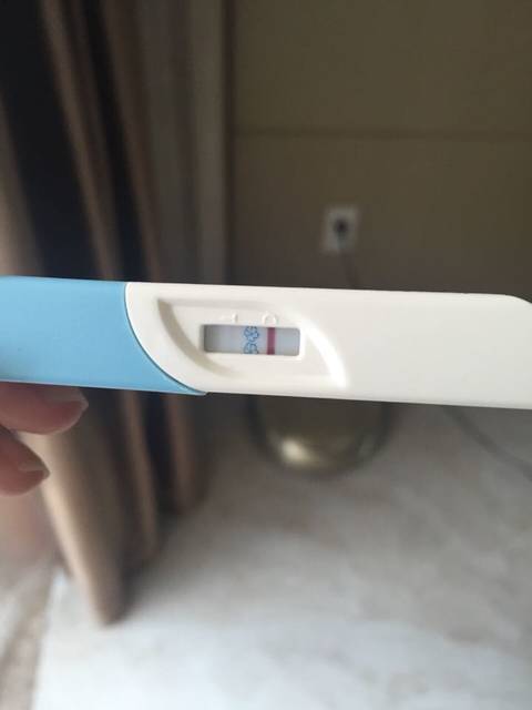 宝妈们试纸颜色一直没怎么加深是怎么回事_连