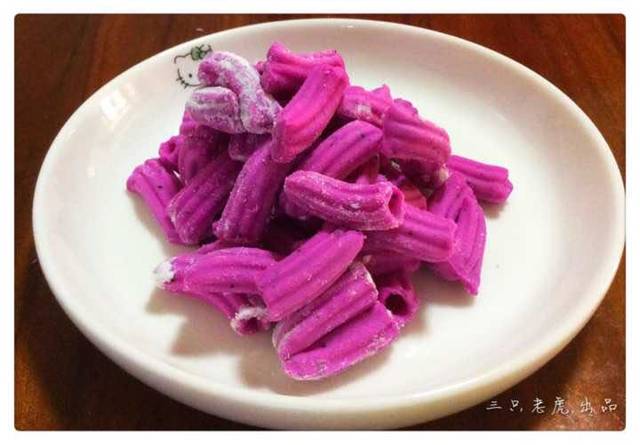 宝宝面食1_儿童彩色面食,姐姐的晚餐!玫红色是