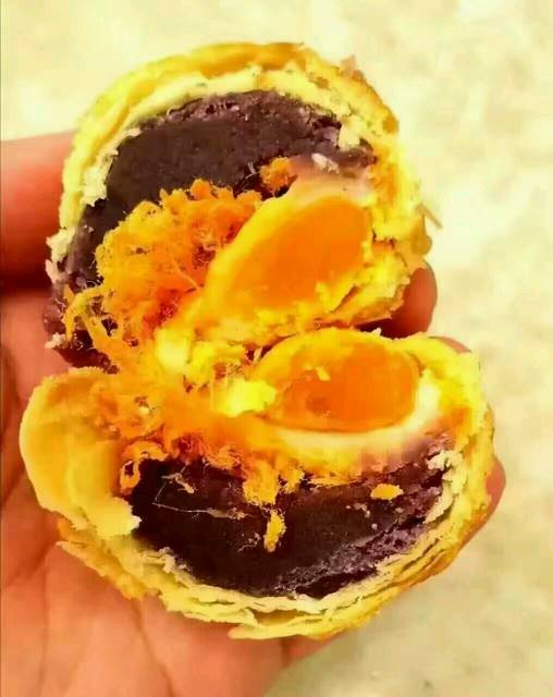 这个月饼听说很火现在_这个馅中馅月饼听说现在很火_宝宝树