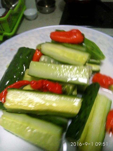 泡黄瓜_听医生说不能多吃萝卜，我就泡点黄瓜，脆脆的，又酸又甜_宝宝树