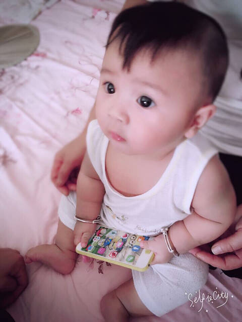 求分析宝爸不爱抱宝宝什么情况?_宝宝5个月2