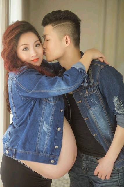 异卵双胎孕照_照片7个多月时照的,当时肚子就