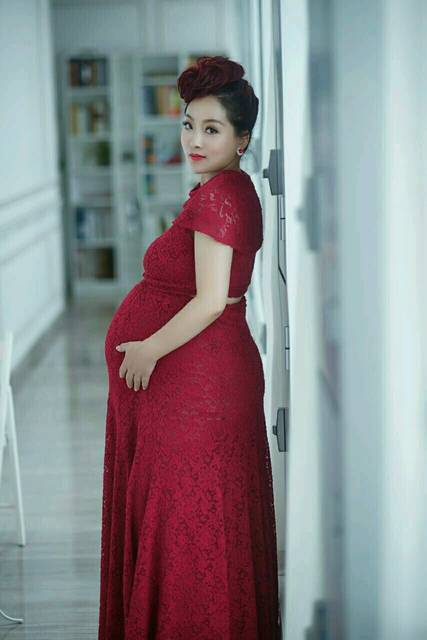 异卵双胎孕照_照片7个多月时照的,当时肚子就