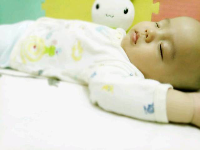 晚安咯,我的小小猪_可爱的小宝贝,愿你做个好