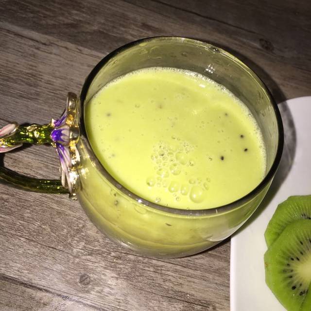 早餐_猕猴桃牛油果益力多 有爱喝的吗?