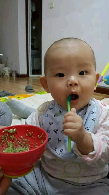 分享宝宝添加辅食的关键阶段_4~6个月的宝宝
