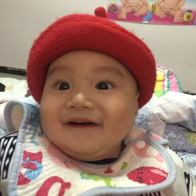 我家的小萌萌宝_猜猜看我是男孩还是女孩