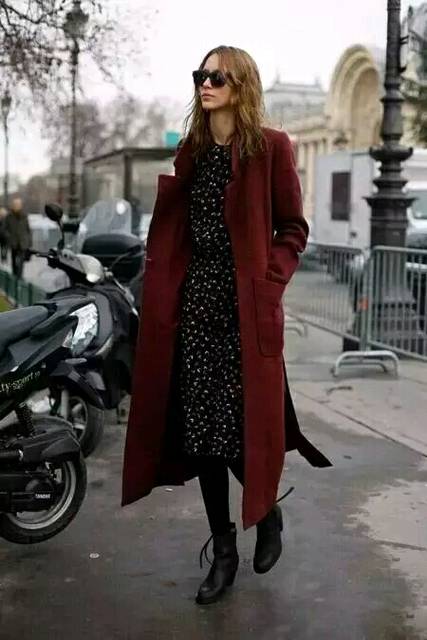 质和气色还得是酒红色单品!4_酒红外套搭配黑