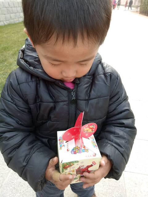 求助,孩子发烧后总是不自觉眨眼睛,怎么回事_