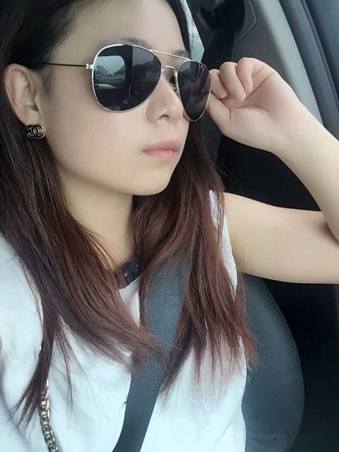 短发后_本长发飘飘,很有女人味道的一少妇,为