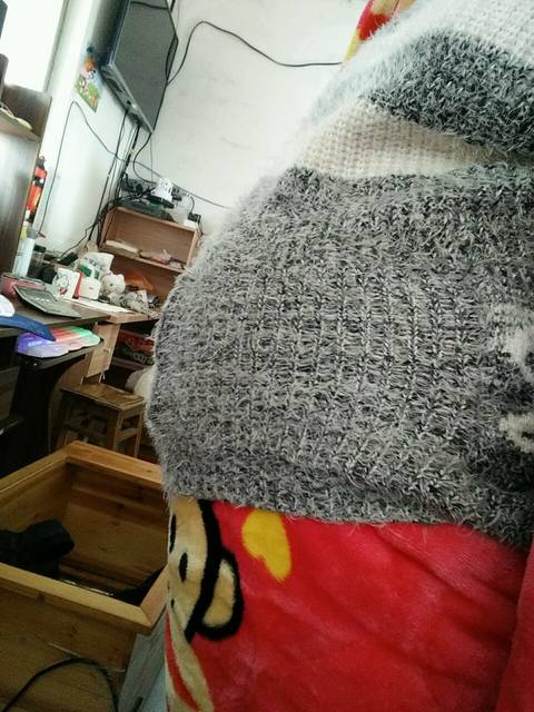 龙凤宝宝胎动症状_二十一周了,右边的宝宝一直