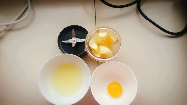 宇航宝宝的辅食日记_【苹果鸡蛋饼】适合已经