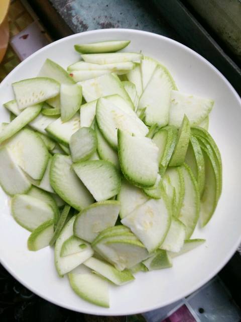 怀孕后胃口有点变态_怀孕前期吃不下东西,后期