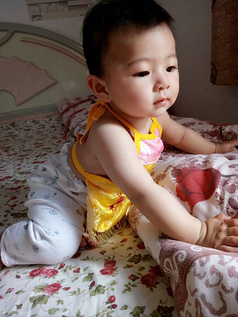 消除宝宝胀气小妙招,新手妈妈须知道_百分之八