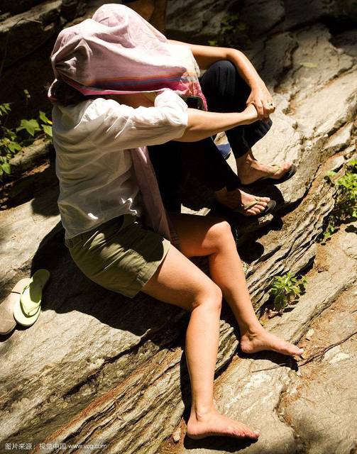 是有意无意对我有身体上的接触,我该怎么办?