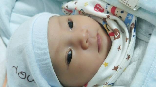 女宝取名字,爸爸姓贝,妈妈姓莫,取名贝莫什么呢