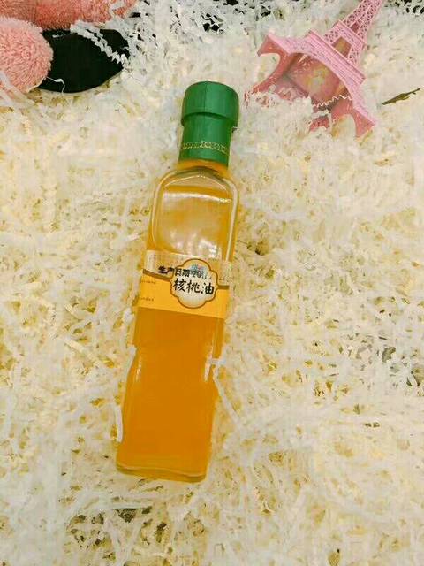 有人给宝宝辅食添加核桃油吗?