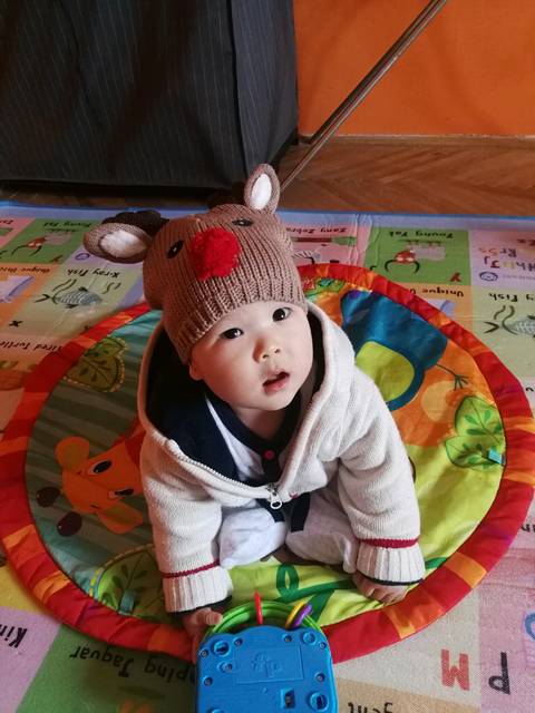 【新手报到】4月圈的宝宝们趴着都会用手掌撑