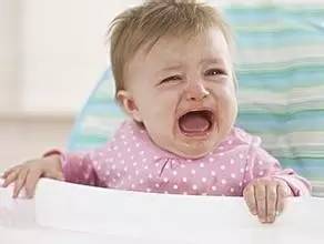 宝宝粘人!正确应对方式应该是这样的!_很多父