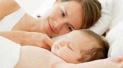 宝宝晚上睡觉不踏实是什么原因导致的呢?_宝