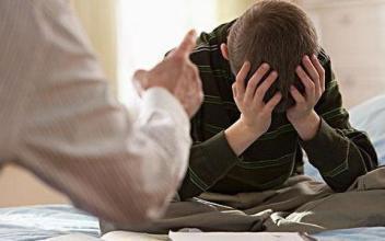 教育孩子7句绝对不能说的话!中了3条以上的要