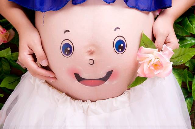 可爱吧,自己拍的大肚照_闲来无事和宝宝互动一下,我们娘俩也能_宝宝树