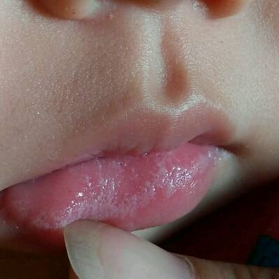 宝宝三角形的嘴巴图片图片