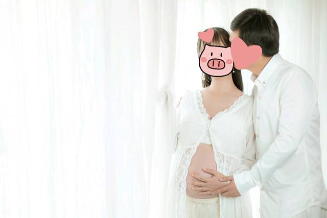 双胞胎#孕22周 3拍的孕妇照