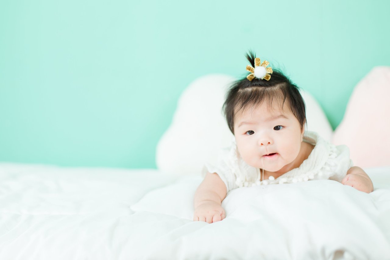 宝宝四个半月现在要抱睡有米有宝妈可以支招