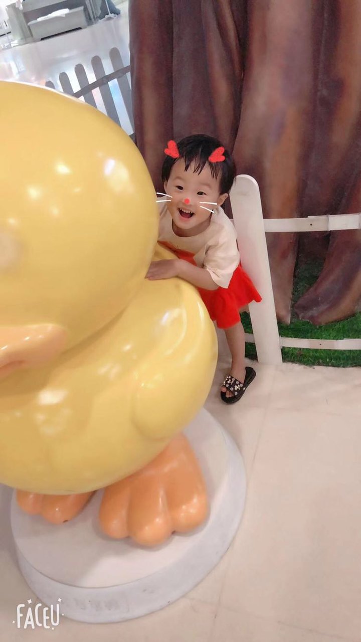 姐妹俩像不