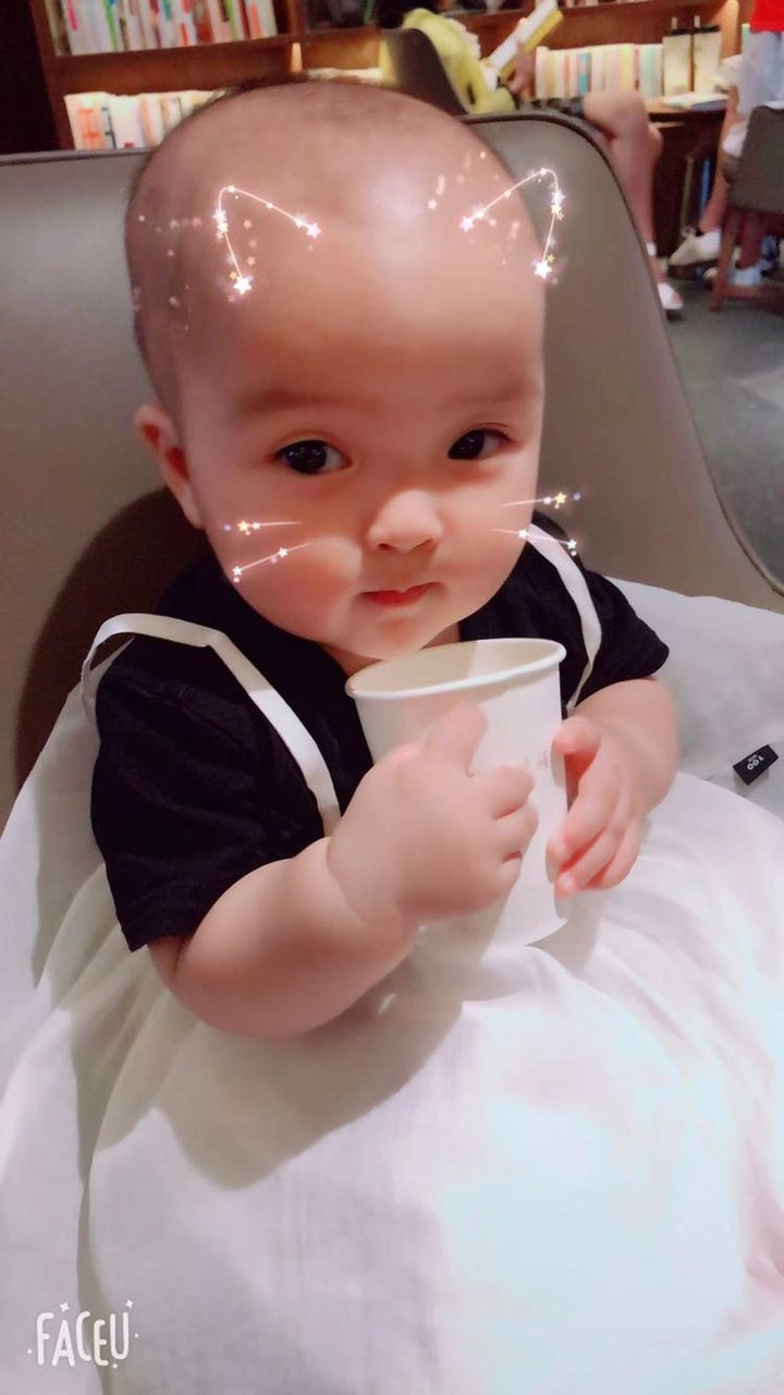 姐妹俩像不