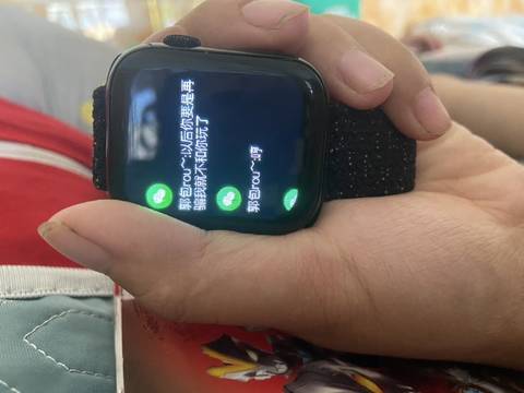 如何看电话手表的朋友圈内容呢图片 如何看电话手表的朋友圈内容呢图片